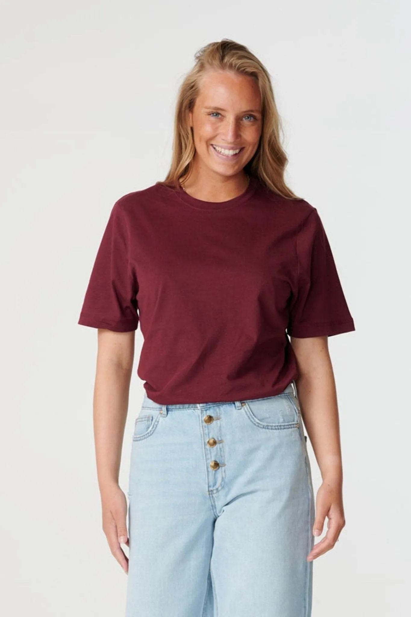 Boyfriend Tee - Burgundy red