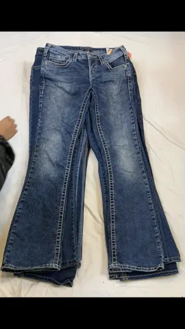 Retro Vibes: Y2K Flared Denim Jeans (GRV-11-059)